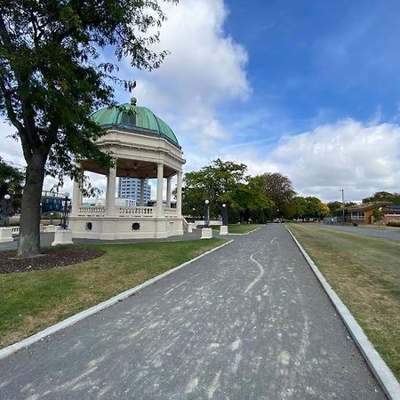 Modern Central Living Christchurch Eksteriør billede